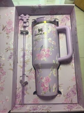 Stanley x LoveShackFancy Quencher Happy Thoughts